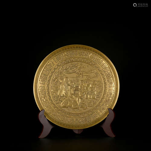 A gilt-bronze 'figure' dish,Qing Dynasty