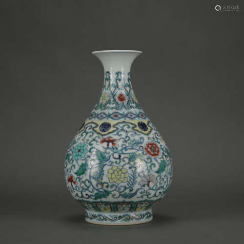 A Dou cai 'floral' pear-shaped vase,Qing Dynasty