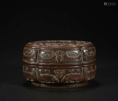 A eaglewood box and cover,Qing Dynasty