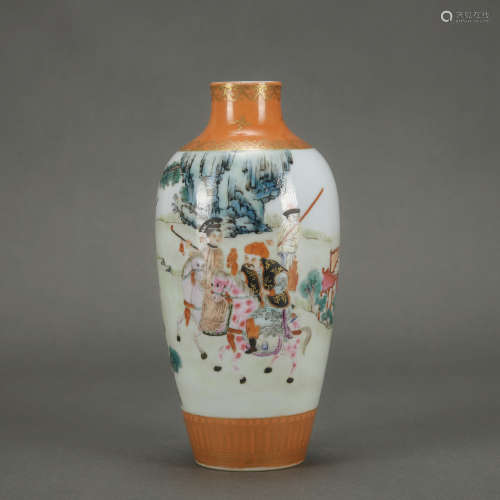 An allite red glazed 'figure' vase painting in gold,Qing Dyn...