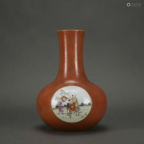 An allite red glazed 'figure' vase painting in gold,Qing Dyn...
