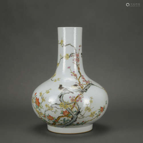 A famille-rose 'floral and birds' vase,Qing Dynasty