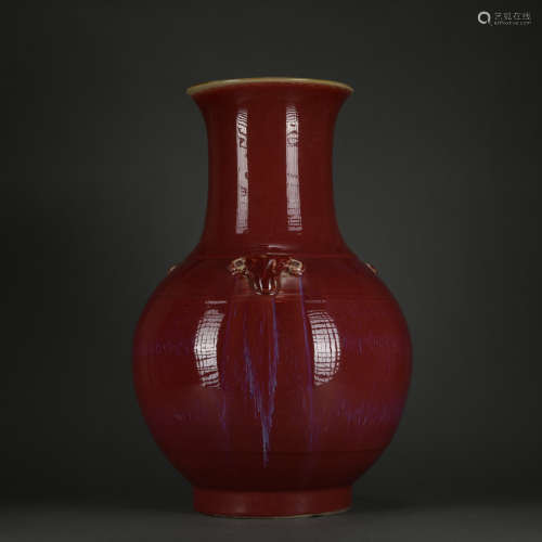 A red glazed vase,Qing Dynasty