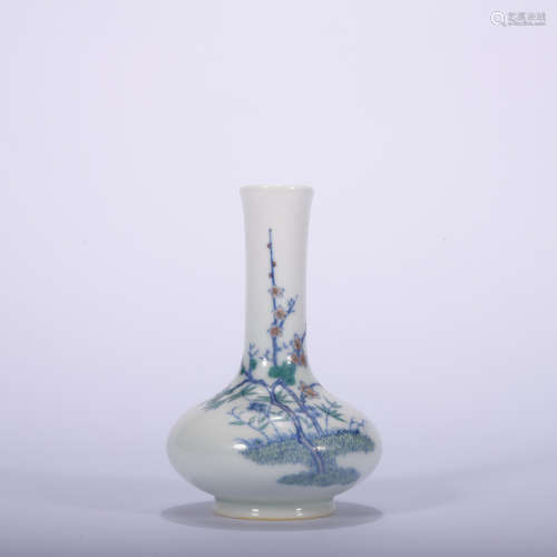 A famille-rose 'floral' vase,Qing Dynasty