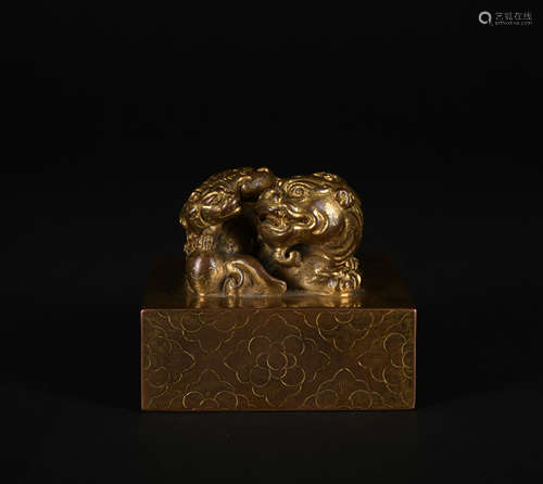 A gilt-bronze 'beast' seal,Qing Dynasty