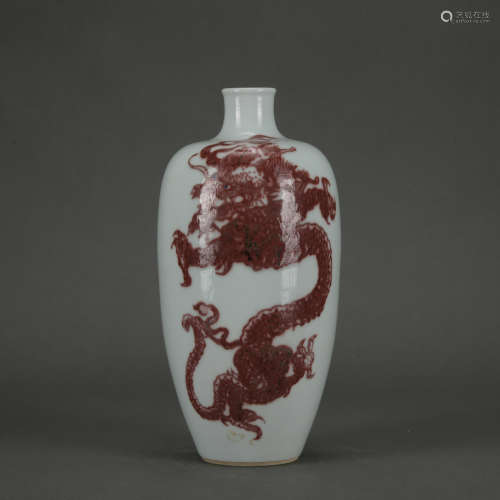 A copper-red-glazed 'dragon' vase,Qing Dynasty
