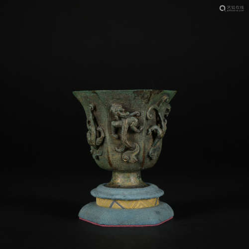 A bronze 'beast' winecup,Qing Dynasty