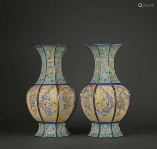 A pair of Enamel 'dragon and phoenix' vase,Qing Dynasty