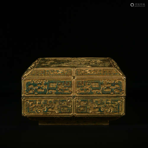 A gilt-bronze box and cover,Qing Dynasty