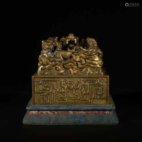 A gilt-bronze 'dragon' seal,Qing Dynasty
