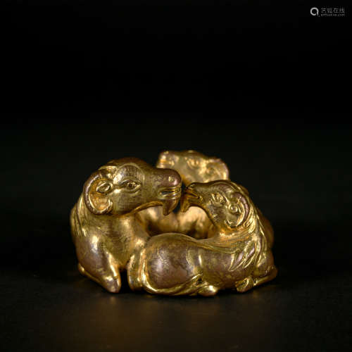 A gilt-bronze beast,Qing Dynasty