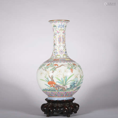 A famille-rose 'floral' vase,Qing Dynasty