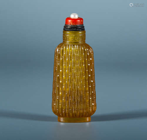 Qing Dynasty - Yellow crystal snuff bottle