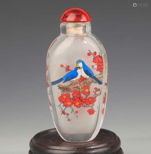 A FINE MAGPIE PAINTED GLASS SNUFF BOTTLE