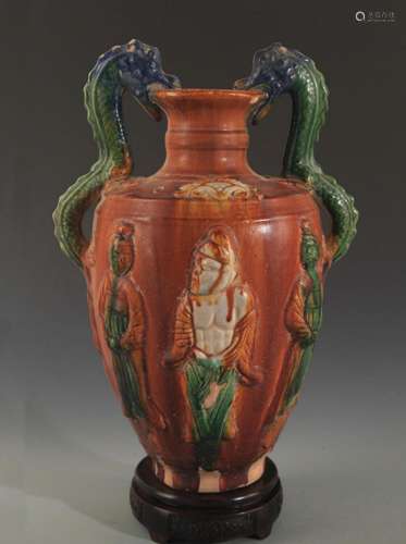 A SAN CAI COLOR DOUBLE DRAGON HANDLE VASE