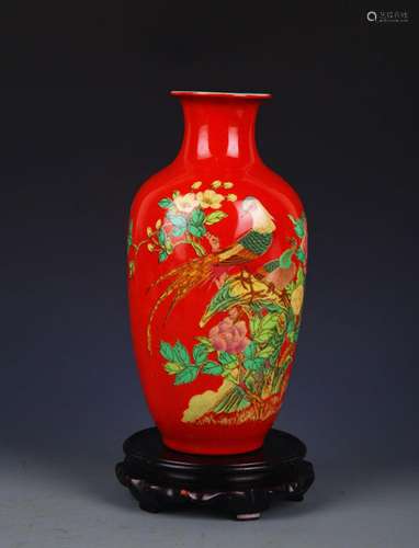 A JU REN TANG MARK RED COLOR GLAZED MAGPIE BOTTLE