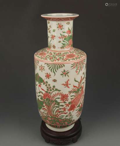 A TALL LOTUS AND FISH PAINTED PORCELAIN VASE