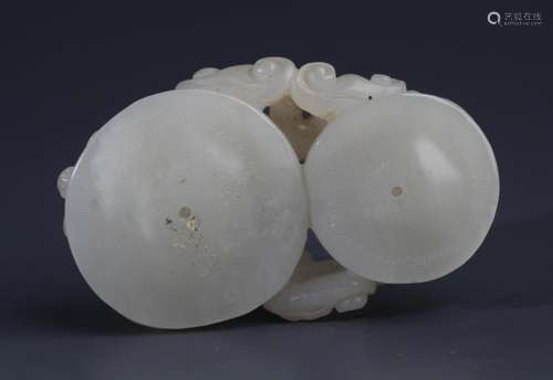 A FINELY MUSHROOMS SHAPE WHITE JADE PENDANT