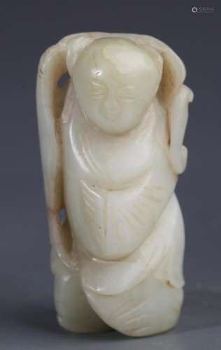 A FINE BOY WITH LOTUS CARVING JADE PENDANT