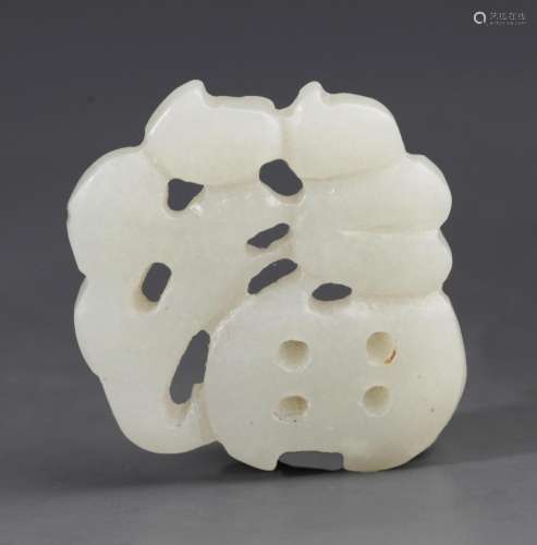 A FINE CHARACTER PATTERN CARVING JADE PENDANT