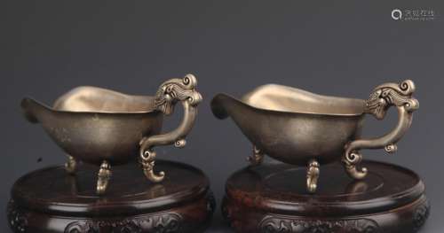 PAIR OF FINELY CARVED DRAGON HANDLE BRONZE CUP