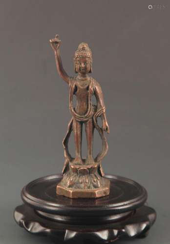 A SMALL BRONZE AKSHOBHYA BUDDHA FIGURE