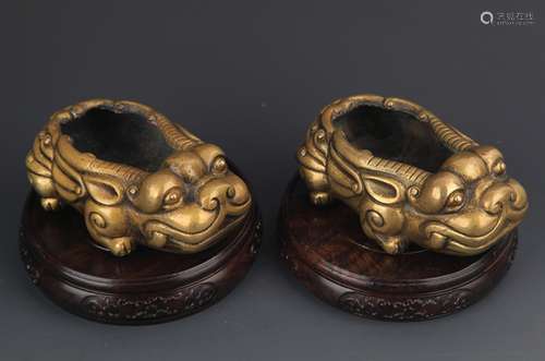 PAIR OF BRONZE RUI SHOU FIGURE AROMATHERAPY