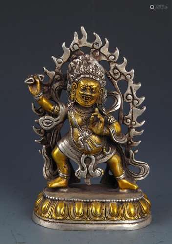 A FINE BRONZE STATUE IN VAJRADHARA