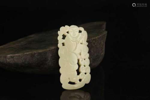 A FINE HE TIAN CHARACTER PATTERN JADE PLAQUE