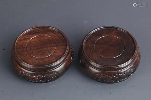 PAIR OF FINELY CARVED HUA LI MU WOODEN BASE