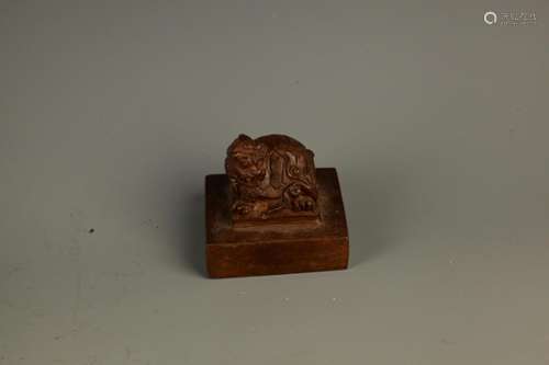 A FINE ANIMAL TOP CARVING BRONZE SEAL