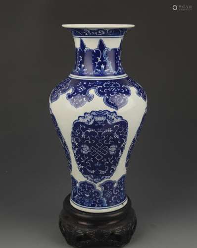 BLUE AND WHITE GUAN YIN STYLE PORCELAIN VASE