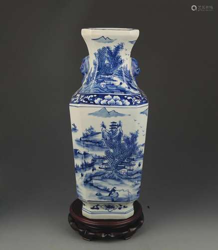 BLUE AND WHITE LANDSCAPE SQUIRE PORCELAIN VASE