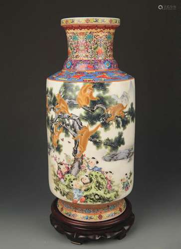 FAMILLE ROSE MONKEY AND PEACH PATTERN PORCELAIN VASE