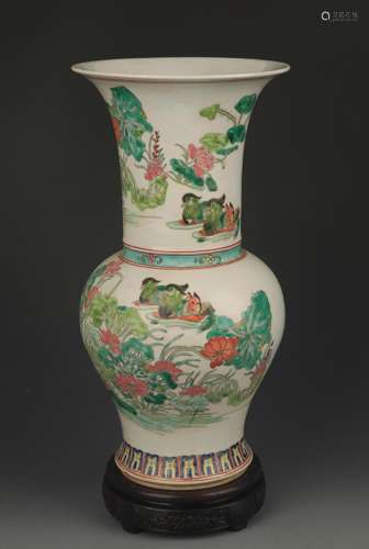 A FAMILLE VERTE LOTUS FLOWER PAINTED VASE