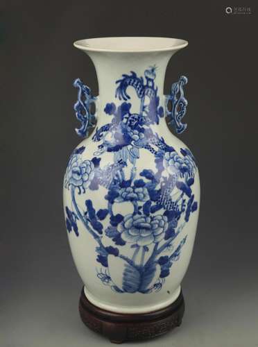 A BLUE AND WHITE DRAGON AND PEONY DOUBLE EAR VASE