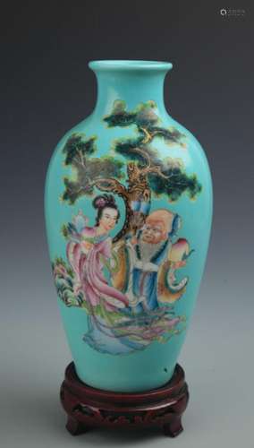 RARE TURQUOISE COLOR FAMILLE ROSE CHARACTER PATTERN VASE