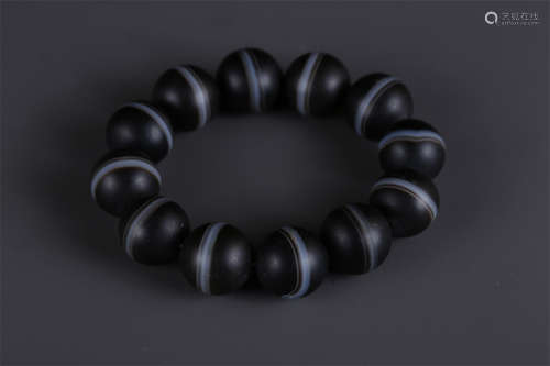 A Bracelet of Sardonyx Beads.