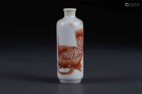 A Porcelain Snuff Bottle with Fish Motif.