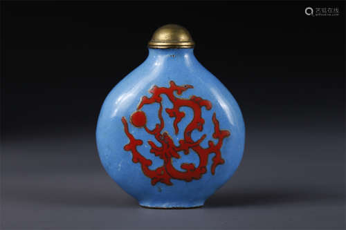 A Cloisonne Snuff Bottle with Dragon Design.