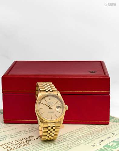 ROLEX. MONTRE BRACELET EN OR JAUNE 18K (750) AVEC DATE MOUVE...