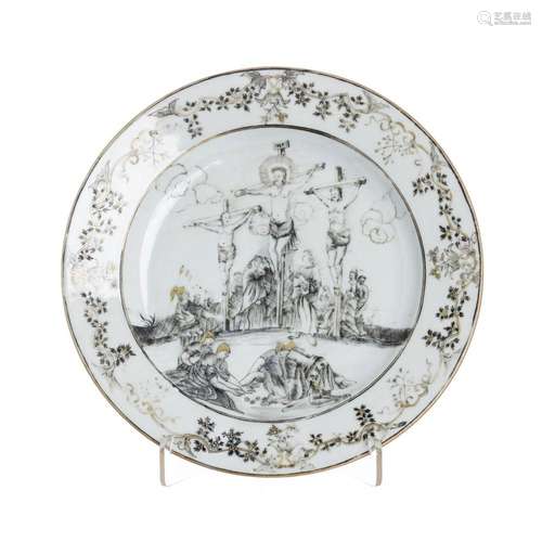 Chinese European subject 'Crucifixion' plate, Qianlo...