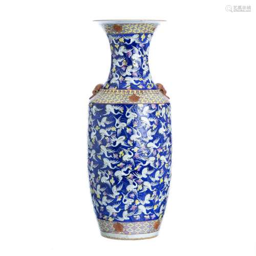 Chinese porcelain '1000 crane' vase, Tongzhi