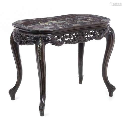 Chinese table with mother-of-pearl inlaid, Minguo