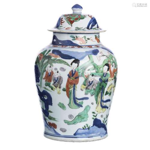 Chinese Transitional Wucai porcelain lidded pot