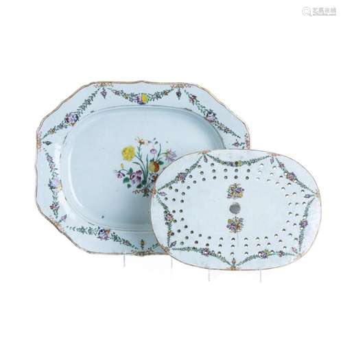 Chinese porcelain meat platter and drainer, Qianlong