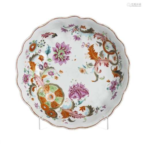 Chinese porcelain 'tea leaf' bowl, Qianlong