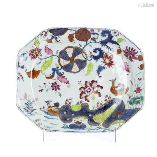 Chinese porcelain 'pseudo tobacco leaf' octagonal pl...