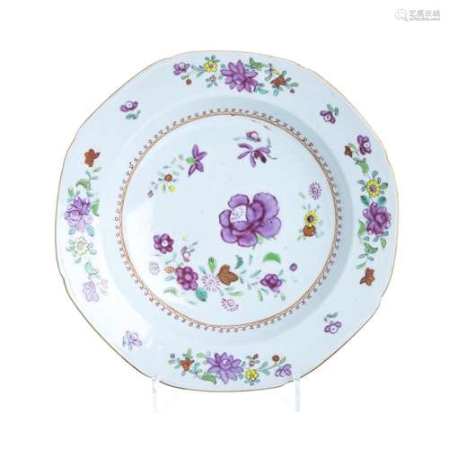 Plate 'flowers' in Chinese porcelain, Qianlong