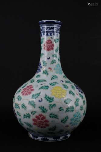 Large Ming Porcelain DouCai Boubous Floral Vase